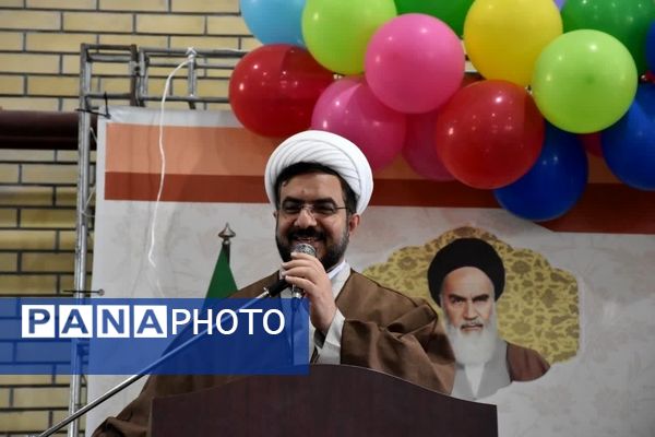 همایش دانش‌آموزی «یاوران انقلاب، پیشتازان مقاومت» آموزش و پرورش دماوند