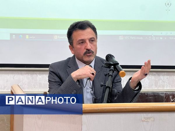 مراسم تجلیل از فعالان و مقام‌آوران عرصه پژوهش و تحقیقات ناحیه یک تبریز