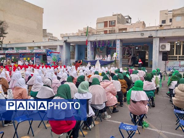 جشن نیکوکاری در دبستان اخوان گنجی