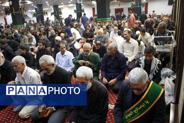 فروغ ایمان و همدلی در نماز جمعه بندرعباس