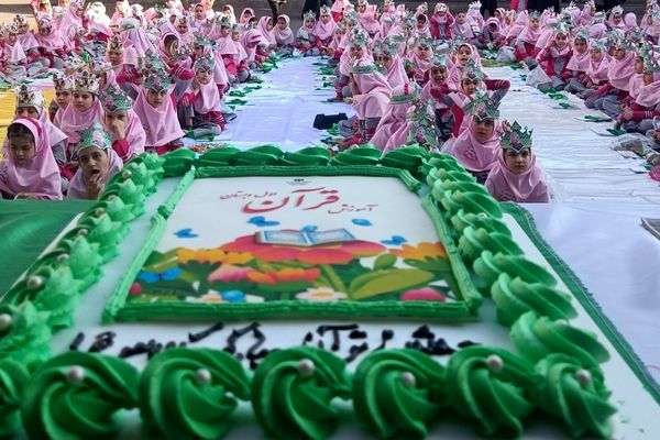 نغمه‌های قرآنی در دل دختران دبستان میقات بهارستان دو طنین‌انداز شد