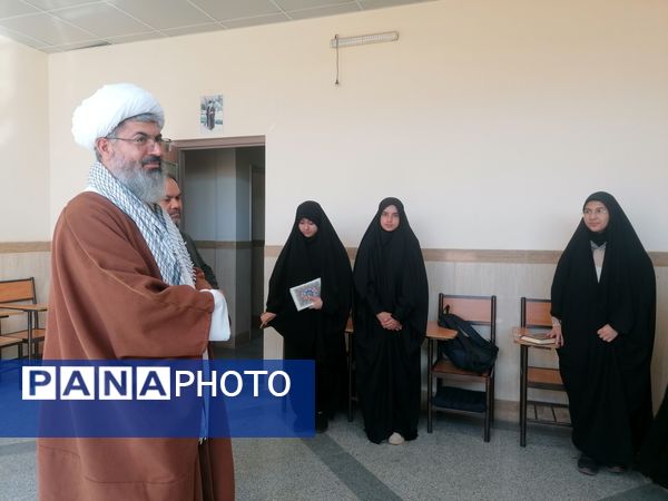 بازدید امام جمعه کاشمر از مسابقات قرآن، عترت و نماز ویژه دختران شهرستان کاشمر 