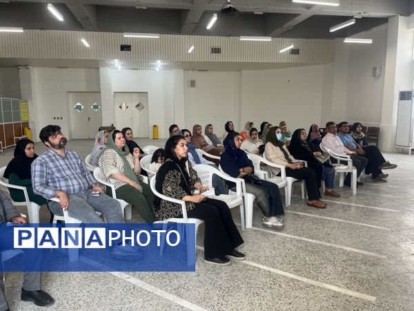 برگزاری جلسه اولیا و مربیان پایه اول دبستان شهید تندگویان