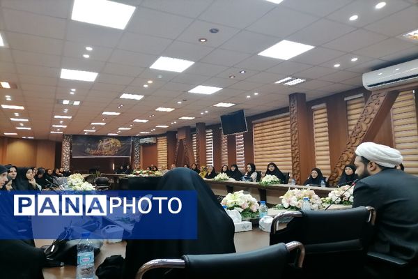 نشست هم‌اندیشی اقدامات تبلیغاتی نمایش آیینی «سرگذشت» 