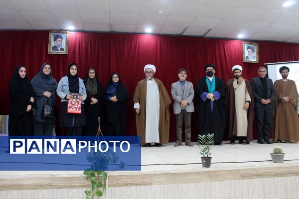 تقدیر از برگزیدگان مسابقات قرآن، عترت و نماز در گلوگاه 