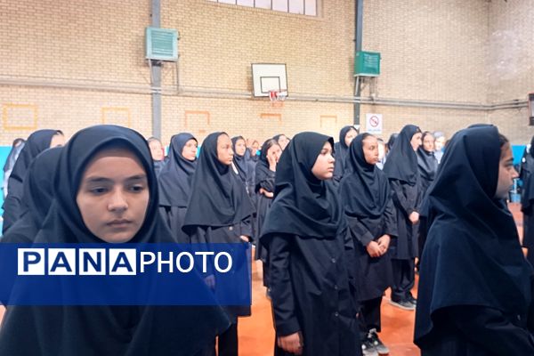 آمادگی پیشتازان دبیرستان ریحانه النبی باقرشهر برای آغاز سال تحصیلی 