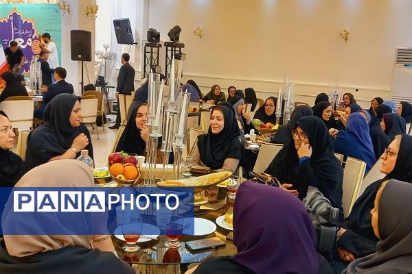  برگزاری مراسم تجلیل از معلمان و مدیران نمونه در ملارد