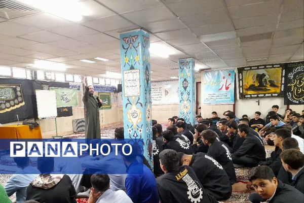 سلسله جلسات گفتمان دینی و مشاوره خانواده در هنرستان موفقیان