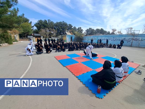 المپیاد ورزشی درون مدرسه ای در آموزشگاه تکتم باخرز