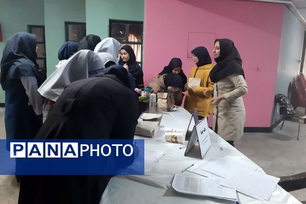 مراسم تجلیل از برگزیدگان جشنواره های فرهنگی هنری کانون‌ فرهنگی وتربیتی حضرت زینب (س) ناحیه۳ شیراز 
