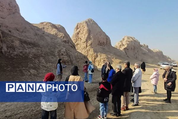 شاهنامه‌خوانی در دل تاریخ؛ بازدید فرهنگی اعضای کارگاه شاهنامه‌خوانی از قلعه ایرج پیشوا