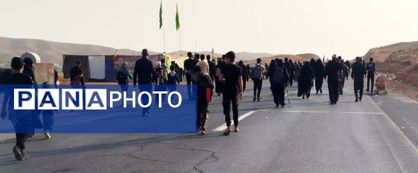 پیاده روی زائران وعاشقان امام علی بن موسی الرضا"ع"از مسیرباغچه تاتپه سلام