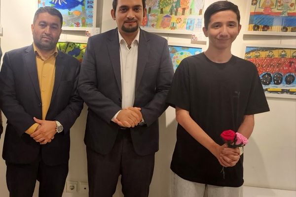 آثار هنری دانش‌آموزان با نیازهای ویژه در نمایشگاه «سفر به سرزمین خیال» درخشید