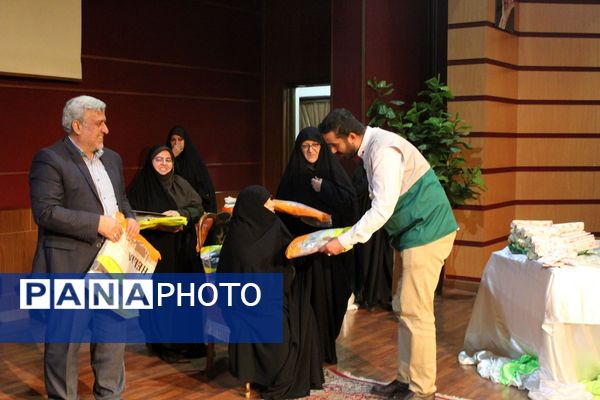 همایش خدمتی به وسعت قرآن به مناسبت نهمین سالروز تاسیس کانون تخصصی قرآنی رضوی در استان البرز