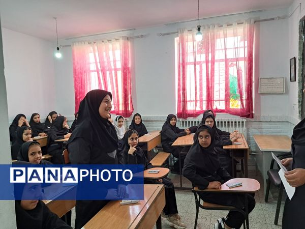 برگزاری جشن جوانه‌ها در آموزشگاه تکتم باخرز