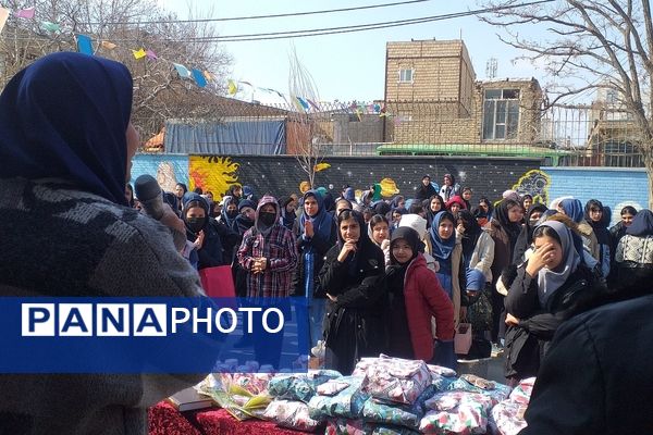 تقدیر از دانش آموزان برتر علمی، پرورشی، آموزشی و ورزشی در دبیرستان میثاق م