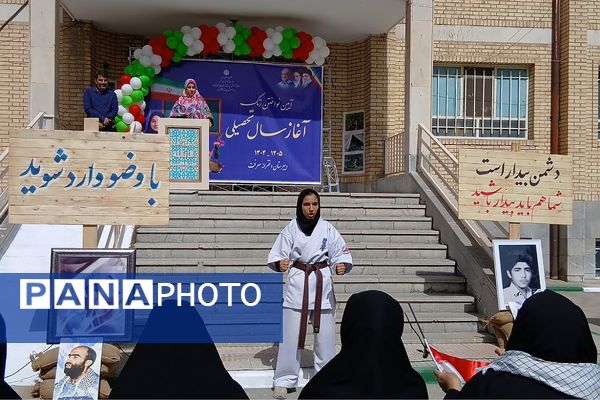 آیین بازگشایی مدارس با حضور نماینده مجلس شورای اسلامی در کهریزک 