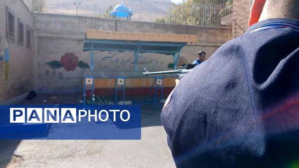 برپایی مراسم انس با قرآن کریم و مسابقات ورزشی در مدرسه شهید بختیاری شازند