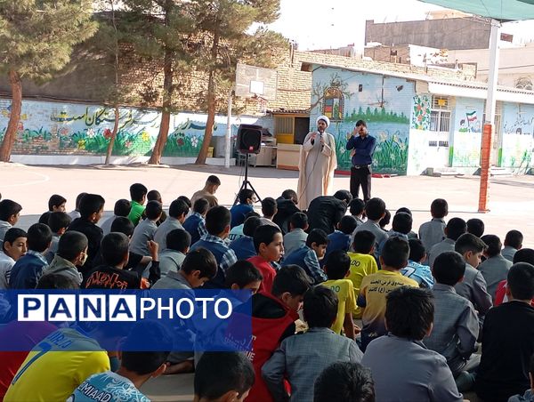 اقامه نماز باران در مدرسه فضیلت