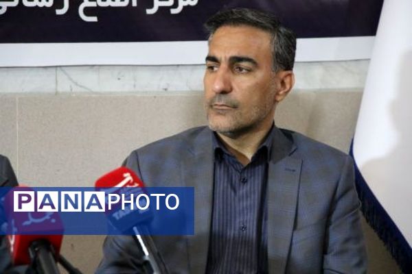 نشست خبری مدیر مرکز ارزشیابی و تضمین نظام آموزش و پرورش با اصحاب رسانه در ناحیه دو شهرری 