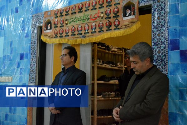 هم‌نوایی دانش‌آموزان مدرسه شهدای علم و فناوری در سوگ حضرت زهرا(س)