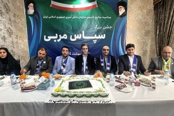تجارب و دستاوردها در دیدار رؤسای ادوار سازمان دانش‌آموزی آذربایجان شرقی