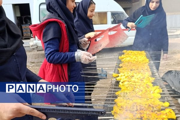 اردوی دانش‌آموزی تمشک مدارس دخترانه انصار و بعثت در زنجان