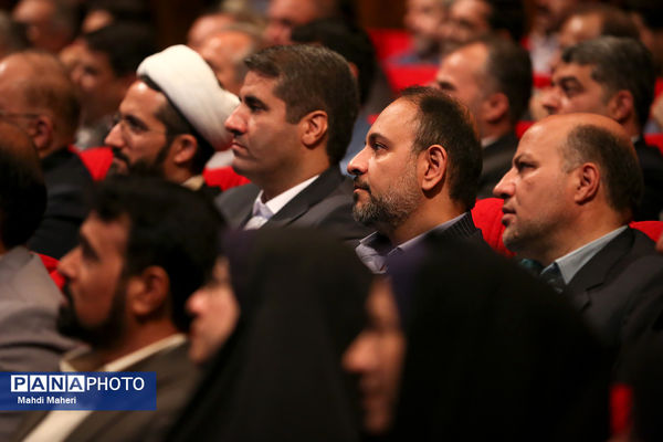 دیدار رییس‌جمهور با فرهنگیان و دانشجو معلمان