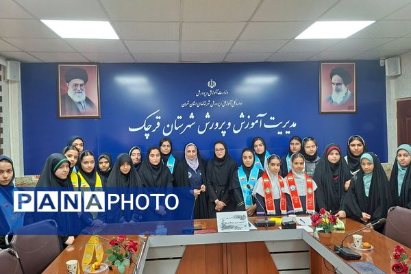 جلسه هم‌افزایی و توانمندسازی دانش‌آموزان جدیدالورود خبرگزاری پانا قرچک