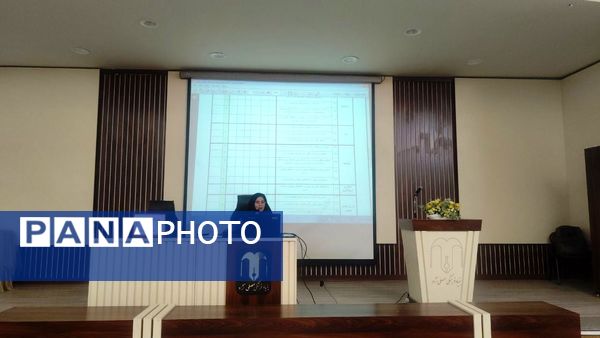 نشست تخصصی رابطین پژوهش؛ گامی برای توسعه علمی مدارس ناحیه ۶