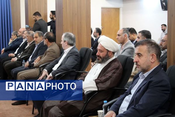 دیدار مدیران اجرایی مازندران با نماینده ولی‌ فقیه