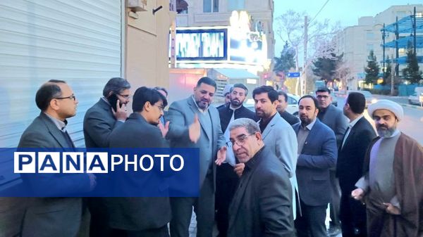 نشست صمیمی مسئولان با اهالی مسجد و محله فلاحی مشهد