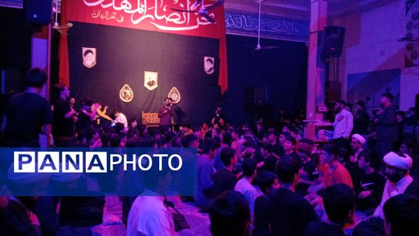 شبی معنوی برای دانش آموزان معتکف 