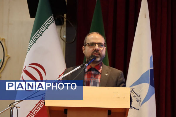 همایش تقدیر از پژوهشگران و فناوران برتر خراسان رضوی و تجلیل از جهادگران علم و فناوری