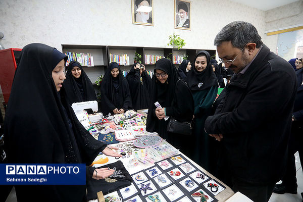 بازدید اصحاب رسانه از مدارس استعدادهای درخشان شهر تهران
