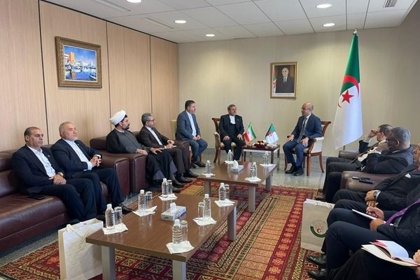 دیدار رئیس گروه دوستی پارلمانی ایران با وزیر امور اتباع خارجی الجزایر