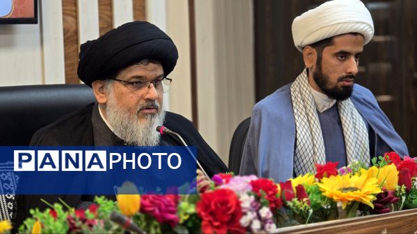 دیدار مدیران و فرماندهان بسیج دانش‌آموزی با امام جمعه بافق