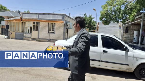 پخش شربت به مناسبت عید سعید غدیر خم در اداره‌کل آموزش و پرورش کهگیلویه و بویراحمد