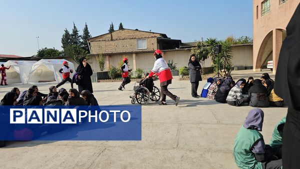 برگزاری مراسم متمرکز مانور زلزله و ایمنی مدارس در سرخنکلاته