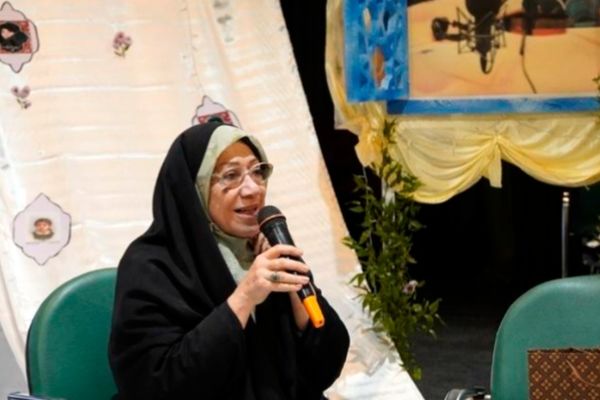 ملّت ایران هیچ‌گاه ساحل‌نشین نبوده است