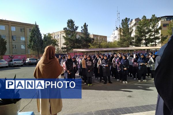 طنین غیرت و بیداری نسل نو در برابر استکبار