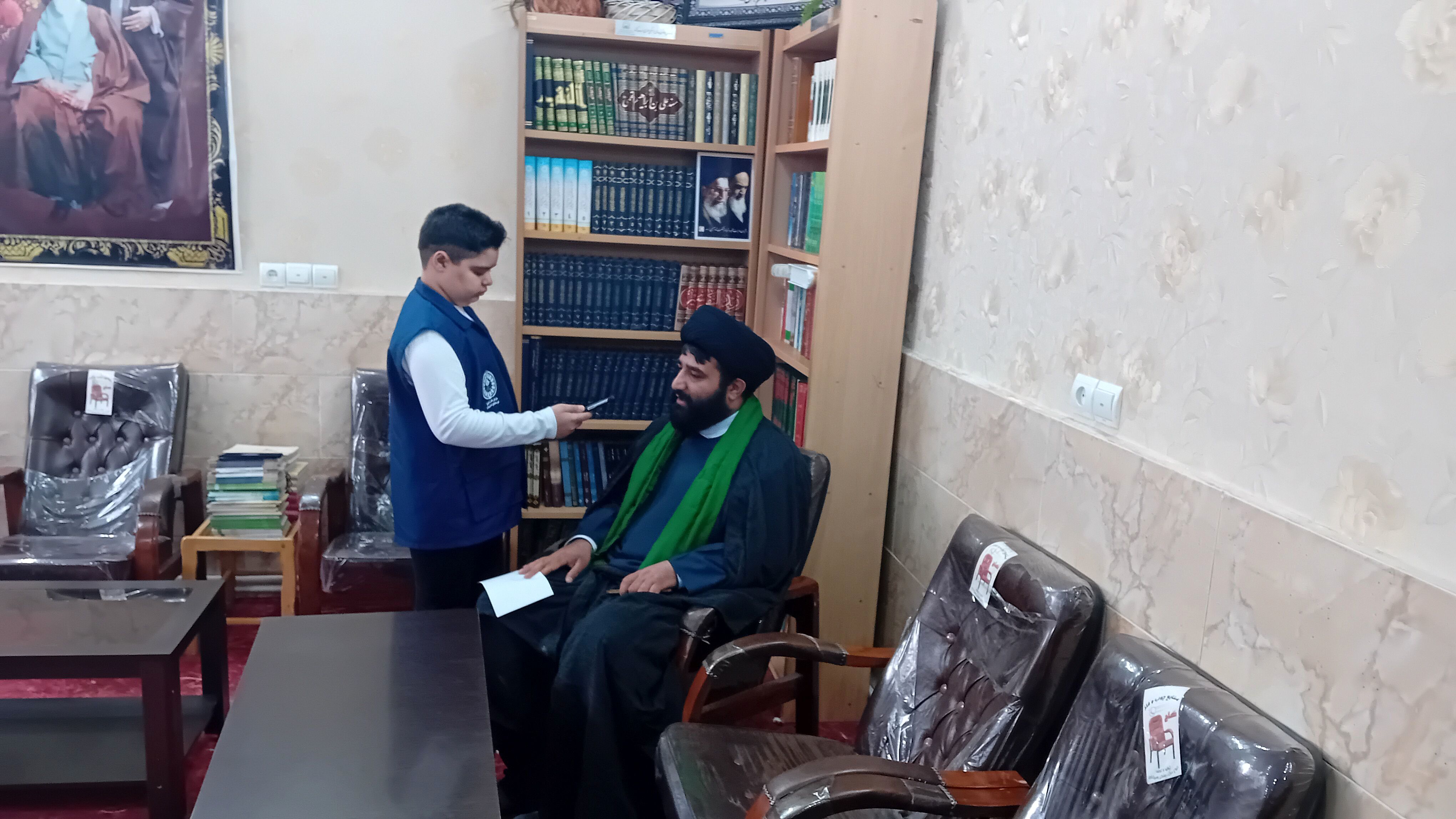 نماز عید فطر کاملا اجتماعی  است روح دارد و روح نماز عید فطر پرداخت زکات و دستگیری از فقرا است