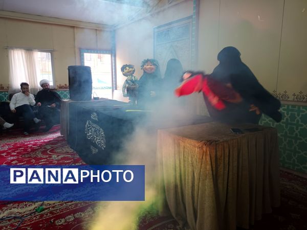 عطر فاطمی در فضای آموزش دبیرستان میرزا جعفر سروقد با برپایی ایستگاه صلواتی 