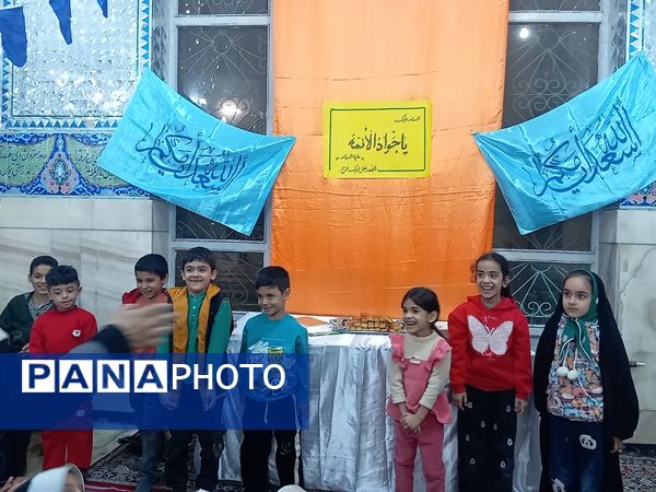 اجرای برنامه هایی زیبا و شاد برای کودکان در شهرستان کاشمر 