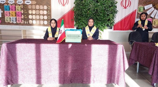  انتخابات شورای دانش آموزی در دبیرستان هوشیار