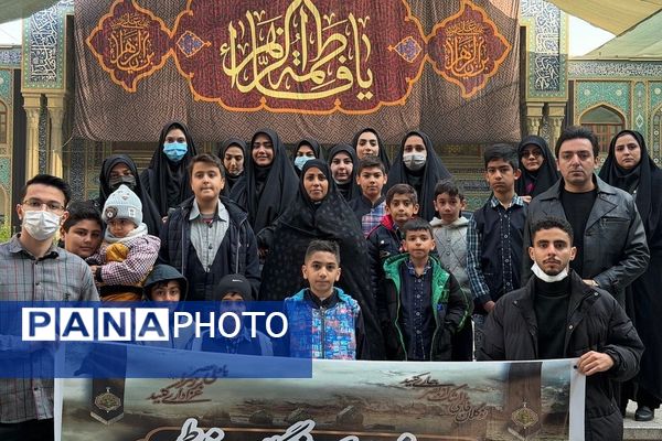 حضور دانش‌آموزان ناحیه دو شهرری در مراسم نوگلان فاطمی