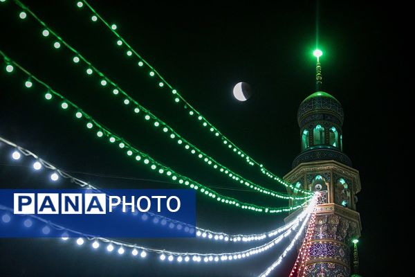 رصد زیباترین خسوف قرن از آسمان مسجد جمکران
