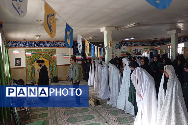 هیئت شهرستانی به مناسبت شهادت حضرت زهرا(س) در دبیرستان حضرت معصومه(س) شهرستان فیروزکوه