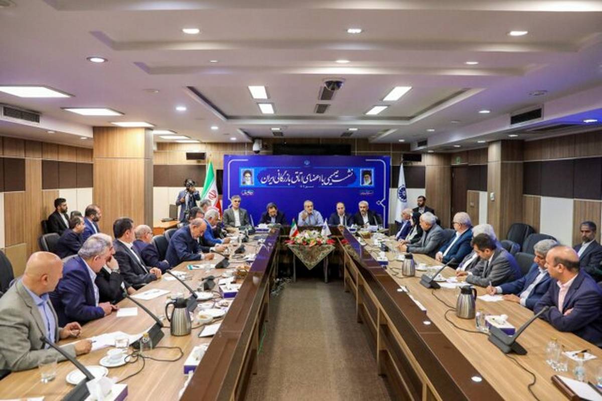 رئیسجمهوری: اتخاذ تصمیمهای اقتصادی شوکدهنده، نادرست است