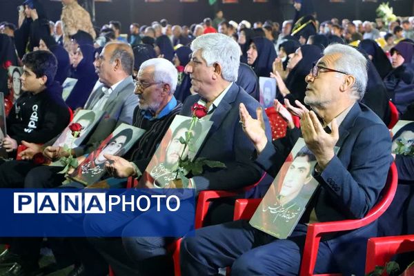 یادواره سرداران و شهدای محله حسین‌آباد در برازجان با حضور نماینده ولی فقیه در استان بوشهر